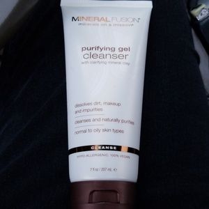 Mineral fusion purifying gel cleanser